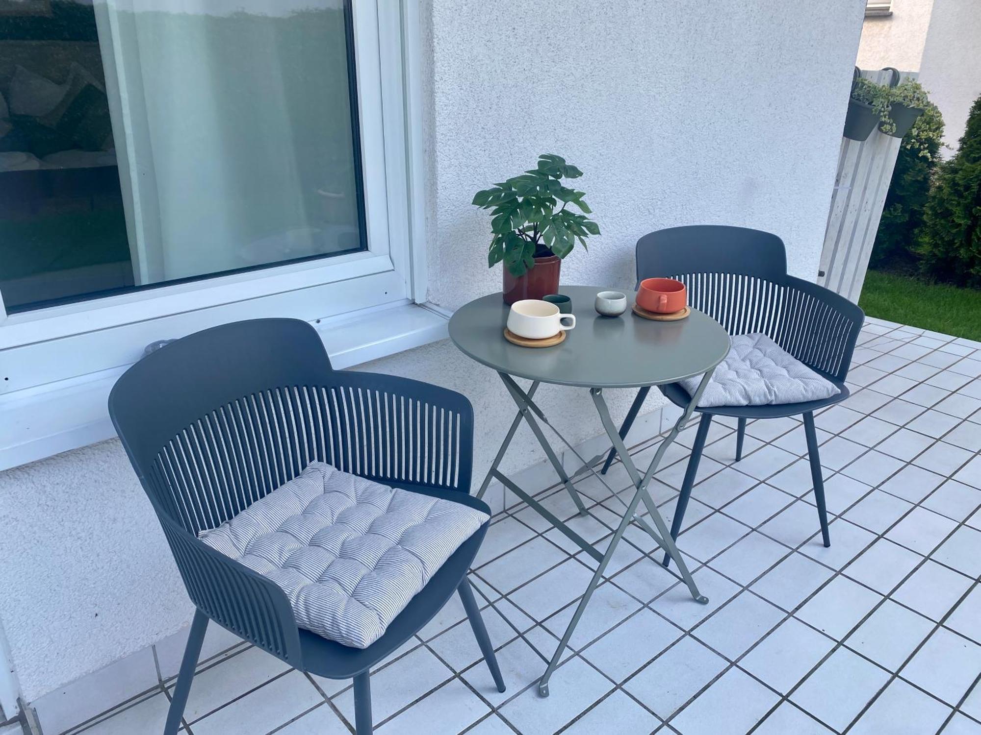 Moderne Wohnung Mit Terrasse & Parkplatz; Naehe Bwzk & Amazon Coblenza Exterior foto