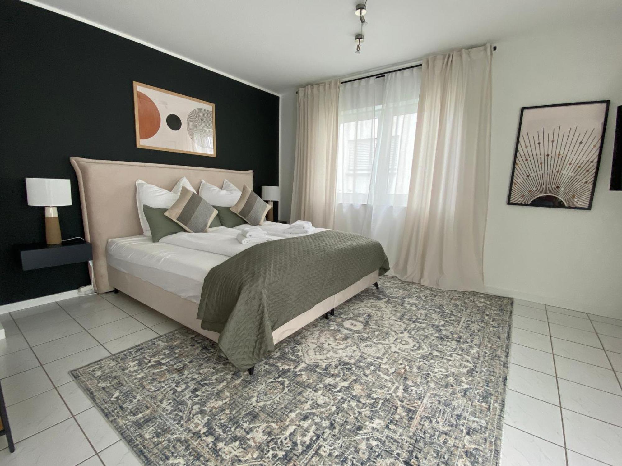 Moderne Wohnung Mit Terrasse & Parkplatz; Naehe Bwzk & Amazon Coblenza Exterior foto