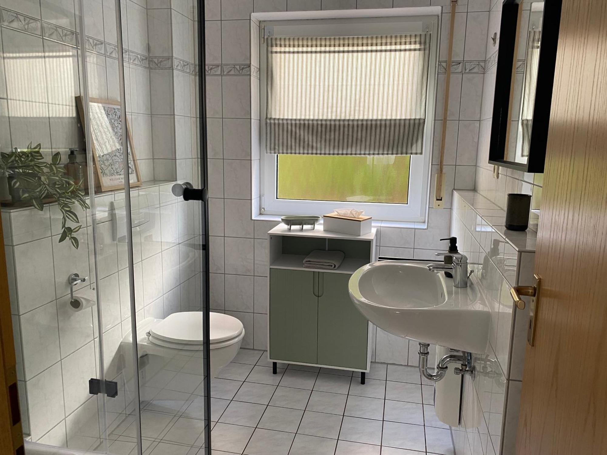 Moderne Wohnung Mit Terrasse & Parkplatz; Naehe Bwzk & Amazon Coblenza Exterior foto